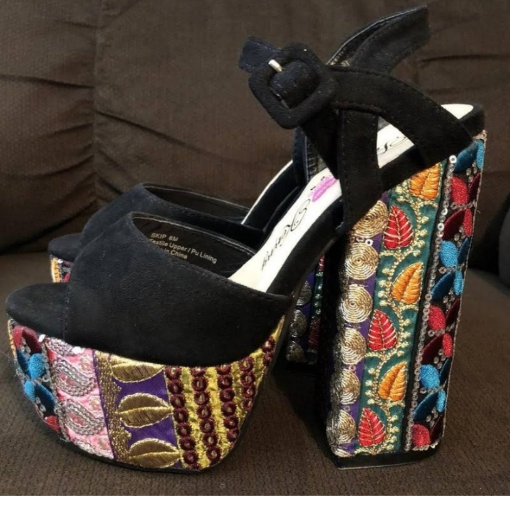 Penny loves kenny heels